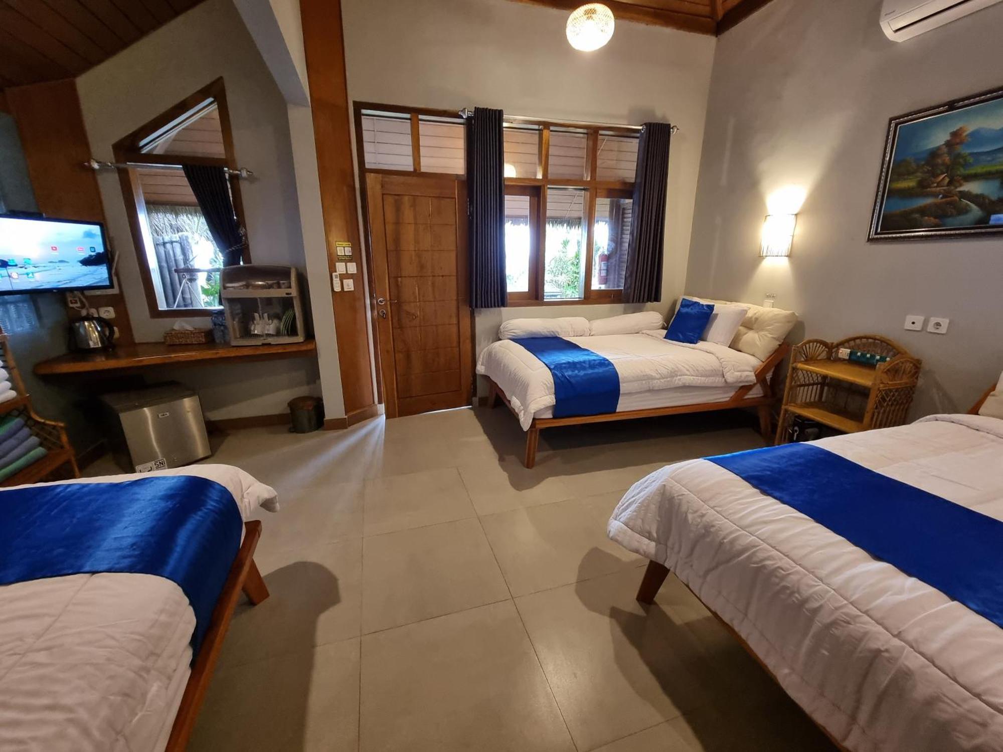 Istana Ombak Eco Resort Pacitan Exteriér fotografie
