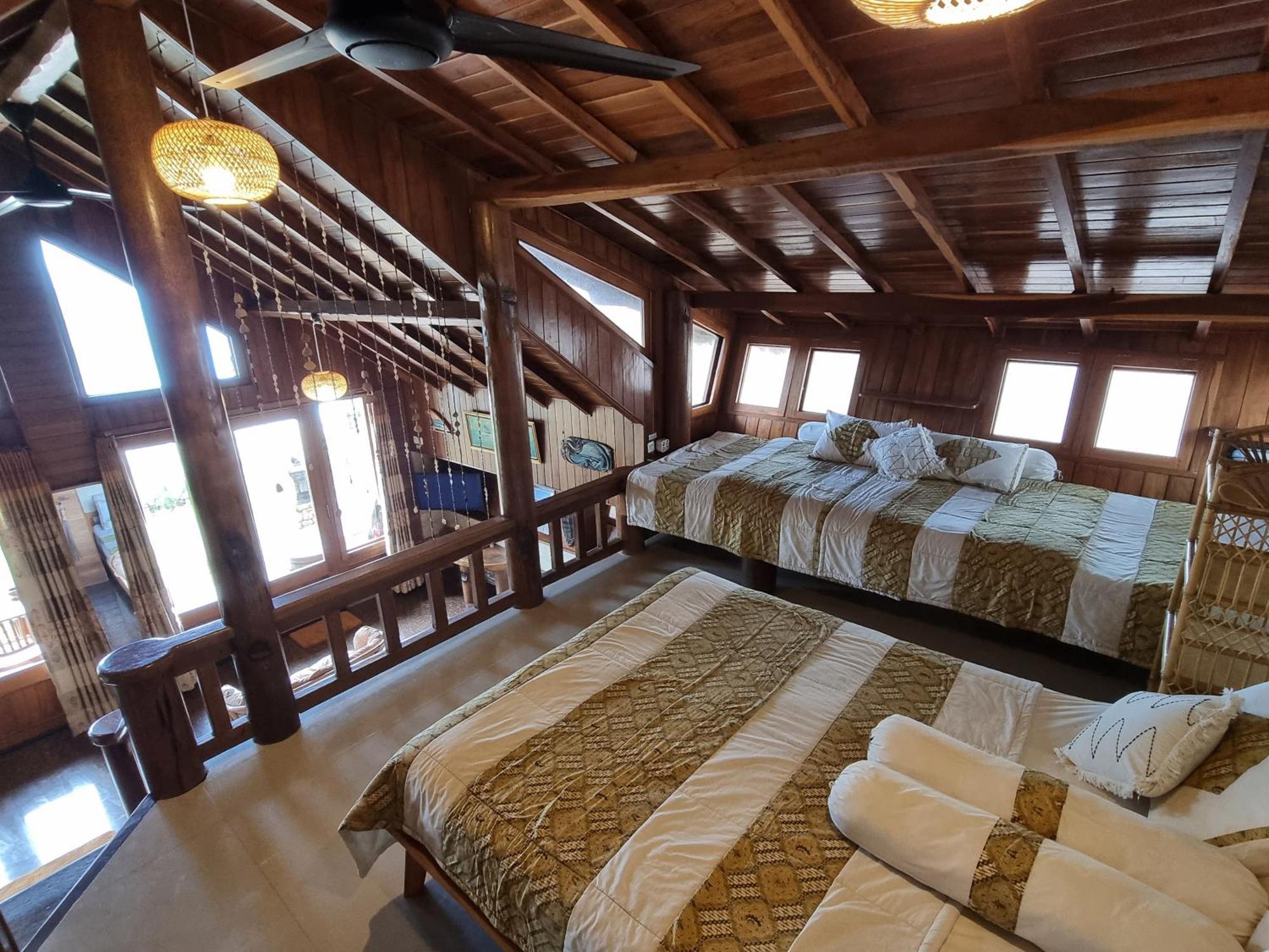 Istana Ombak Eco Resort Pacitan Exteriér fotografie