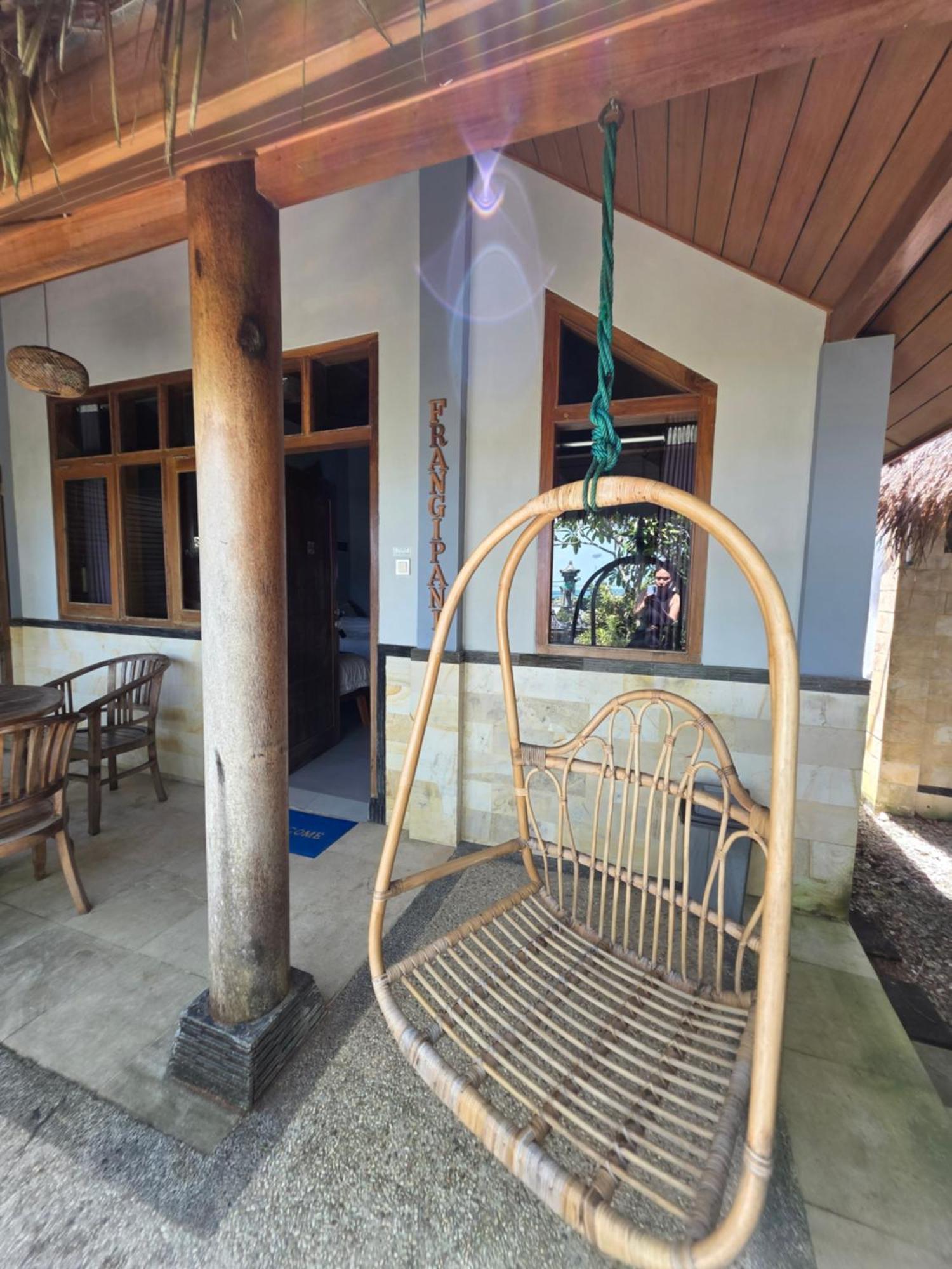 Istana Ombak Eco Resort Pacitan Exteriér fotografie